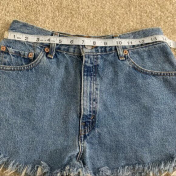 Levi’s 550 Original Raw-Edge Denim Shorts - Picture 7 of 9